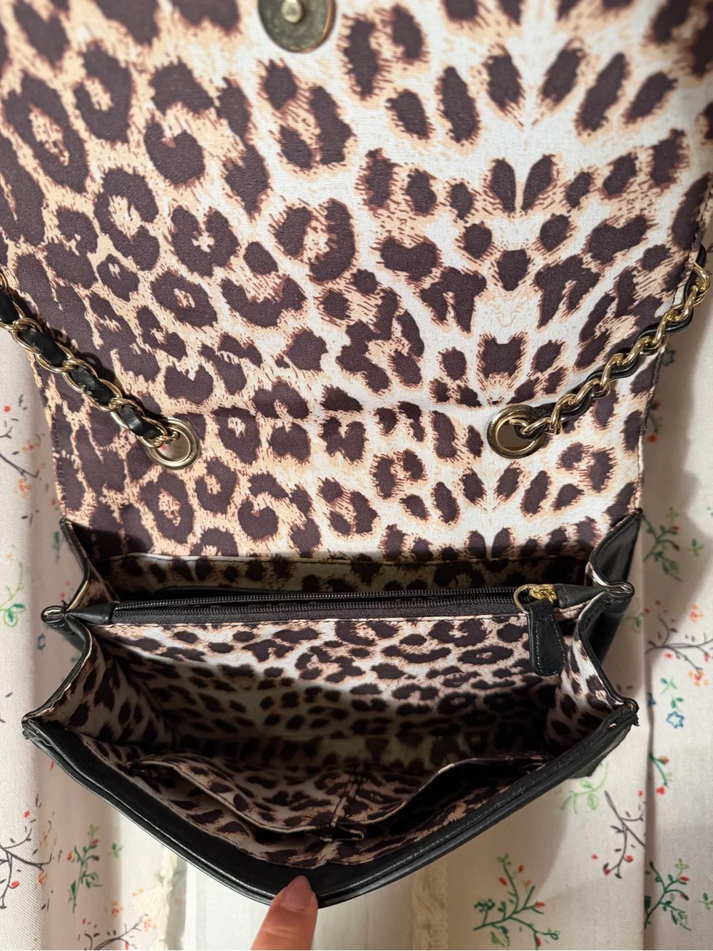 Quilted Two-Tone Chain Shoulder Bag - Cream and Black